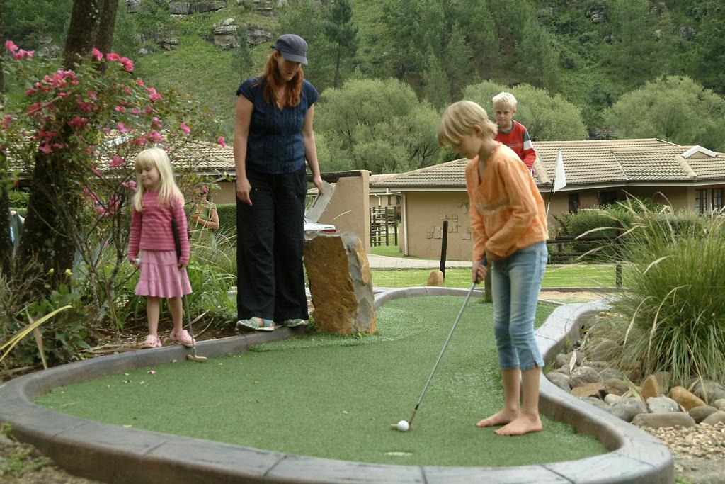 Gooderson Leisure Mountain View Cottages Self Catering And Timeshare Resort Drakensberg Garden Kültér fotó